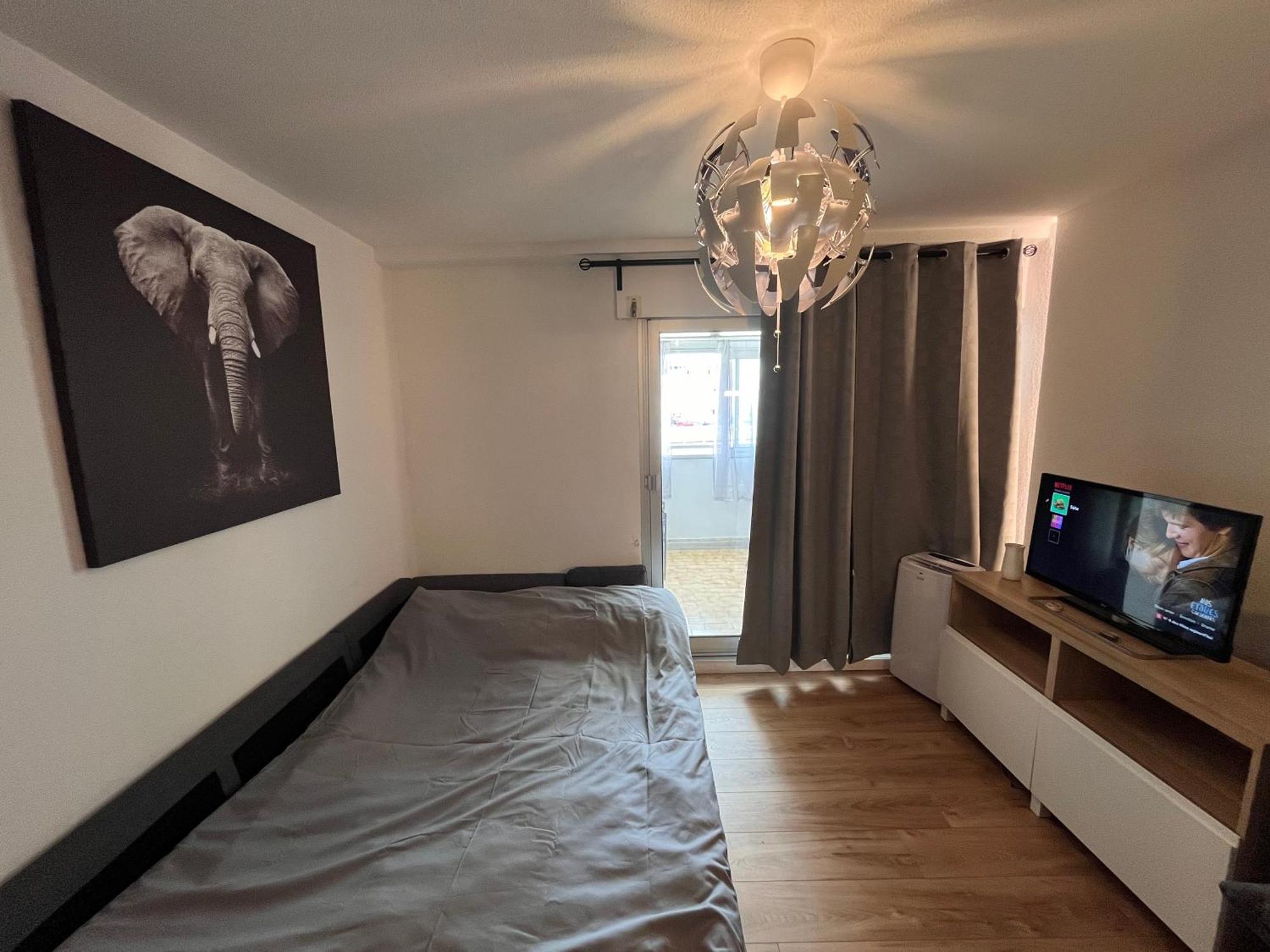Votre Pied-a-terre En Bord De *